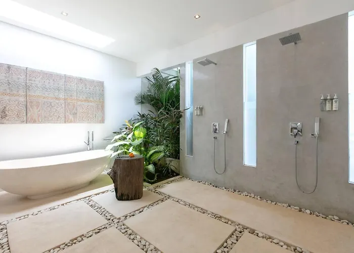 Amazing 4 Bedroom With Garden, Pool In * Семиньяк