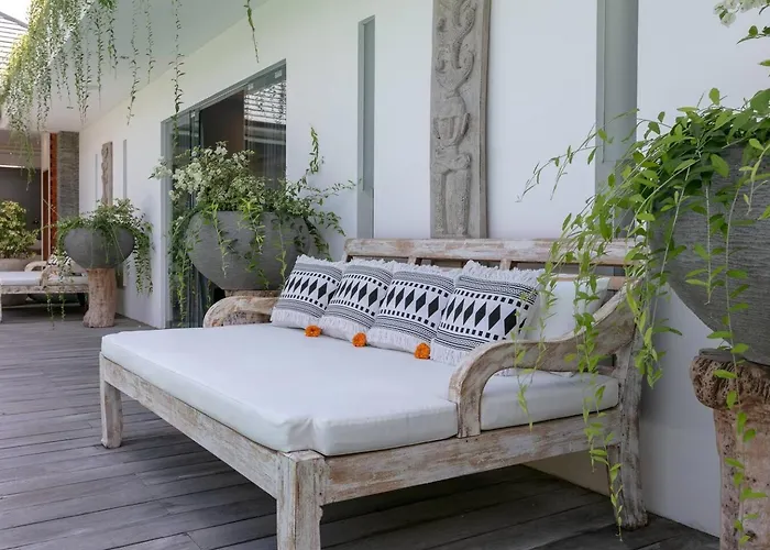 Amazing 4 Bedroom With Garden, Pool In * Семиньяк