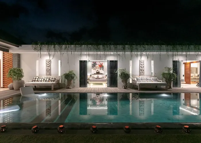 Amazing 4 Bedroom With Garden, Pool In *