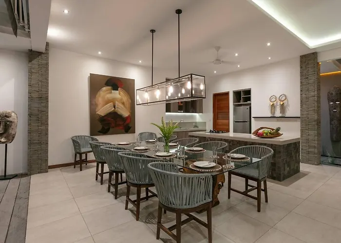 Вилла Amazing 4 Bedroom With Garden, Pool In Семиньяк